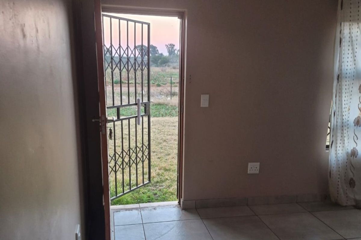 Charming Family Home on a Prime Corner Stand in Ellaton - Photo 4