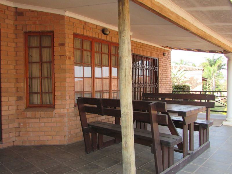 Neat home in Waterkant Estate - Photo 4