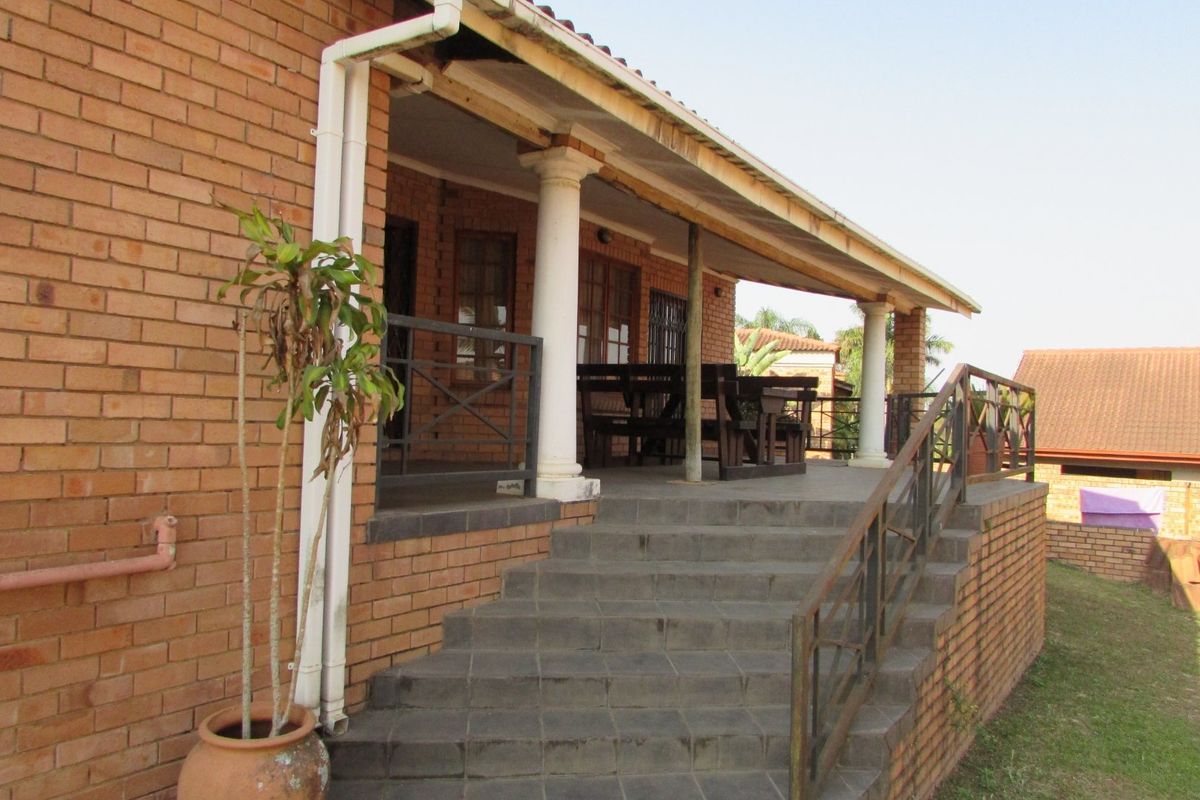 Neat home in Waterkant Estate - Photo 3