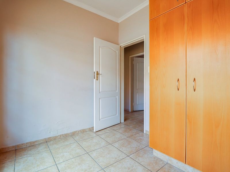 Full Title Townhouse! - Photo 7