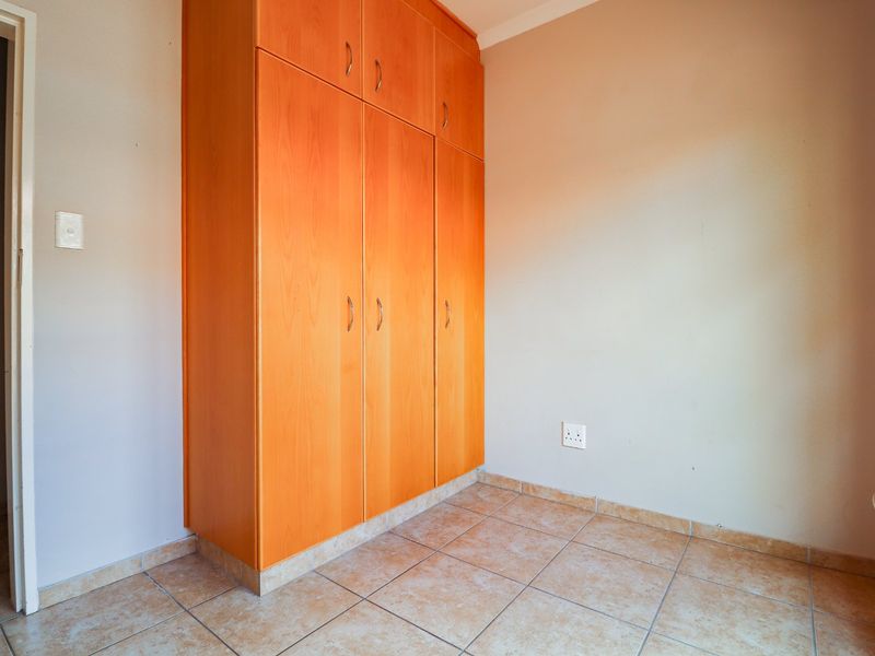 Full Title Townhouse! - Photo 6