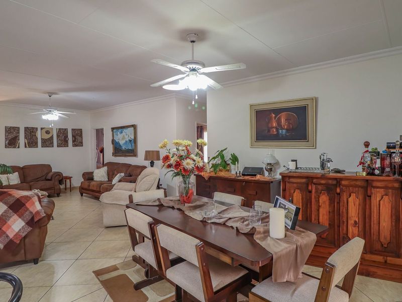 FULL TITLE – 3 BEDROOM TOWNHOUSE IN SECURE COMPLEX - Photo 10