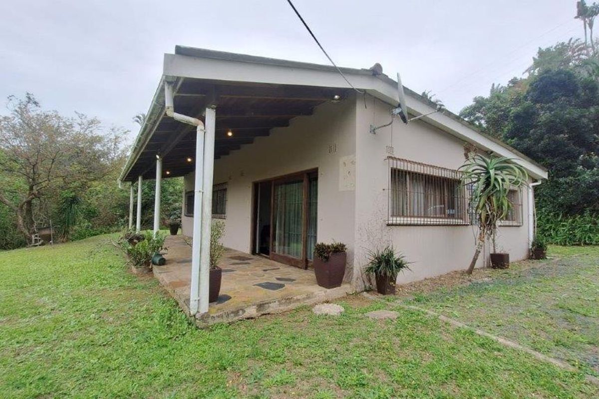 3 Bedroom Home On 4894 m2 ERF! - Photo 3