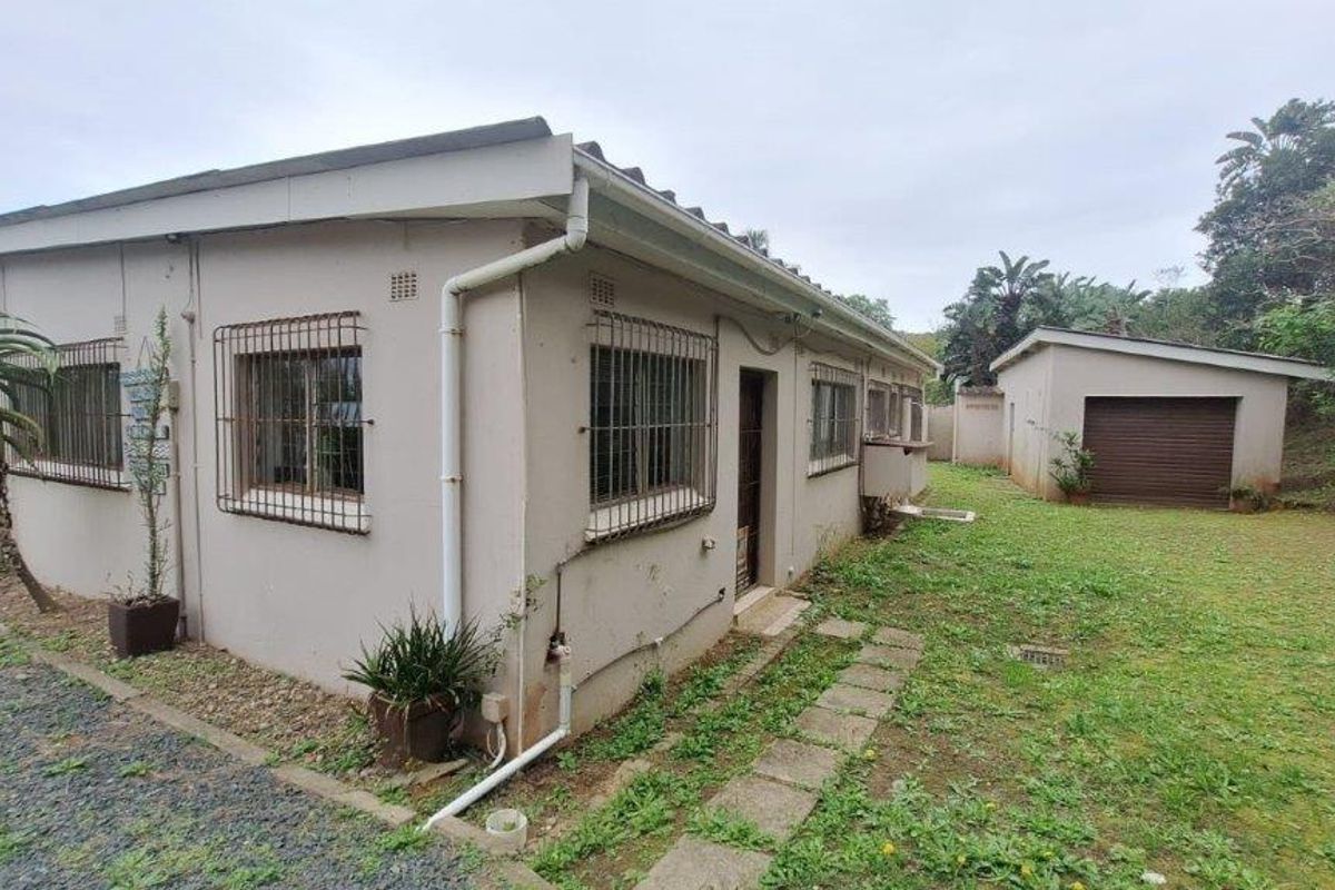 3 Bedroom Home On 4894 m2 ERF! - Photo 4