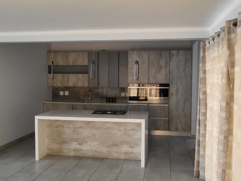 Stunning 3-Bed Home in Cradle Ridge Estate - Photo 4