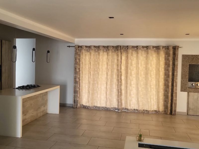 Stunning 3-Bed Home in Cradle Ridge Estate - Photo 9