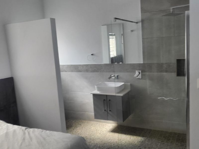 Stunning 3-Bed Home in Cradle Ridge Estate - Photo 7