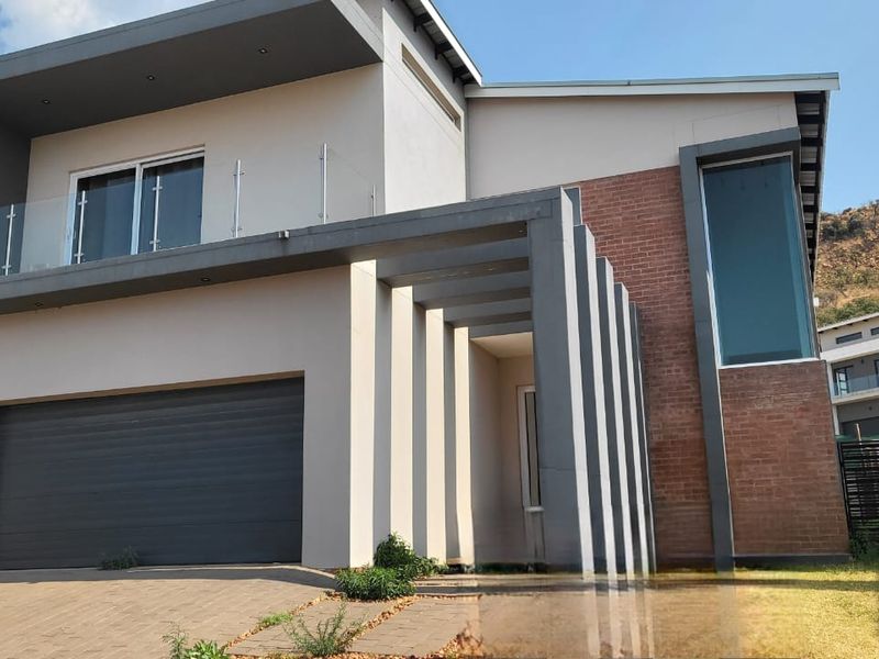 Stunning 3-Bed Home in Cradle Ridge Estate - Photo 2