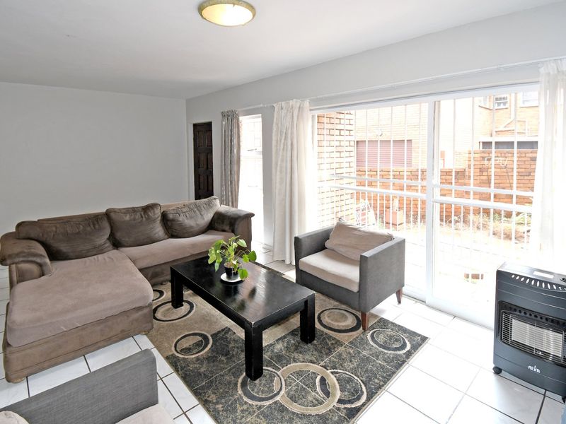 Spacious, Very Neat, Small Low Maintenance Garden! - Photo 9