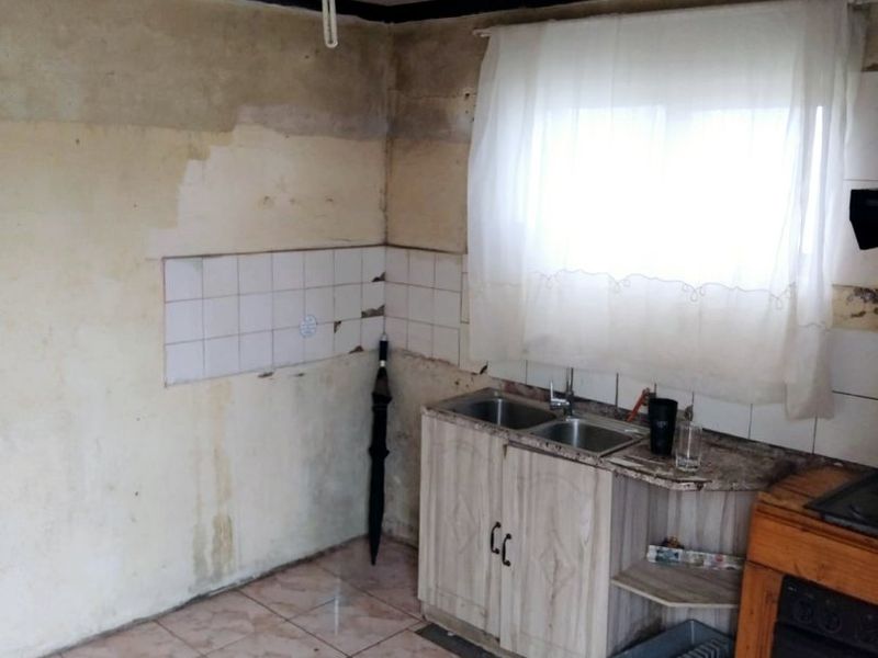 3 Bedrooms Conner  House For Sale - Photo 5