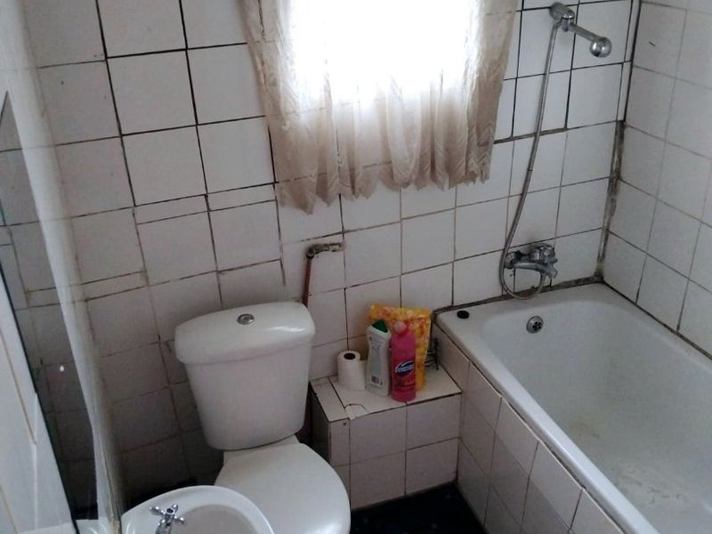 3 Bedrooms Conner  House For Sale - Photo 2