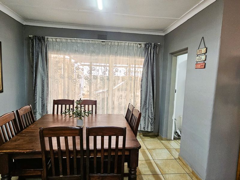 Situated in the heart of sought-after Risiville - Photo 7