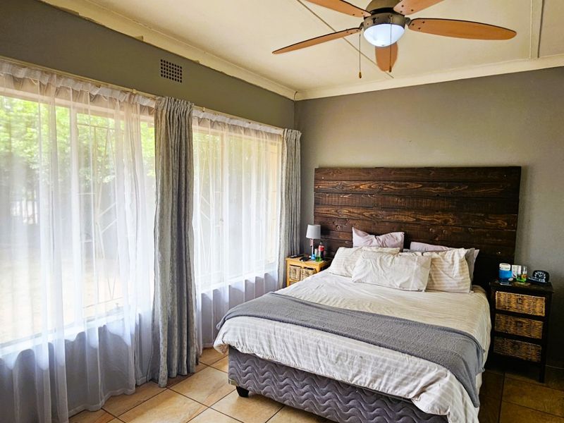 Situated in the heart of sought-after Risiville - Photo 8