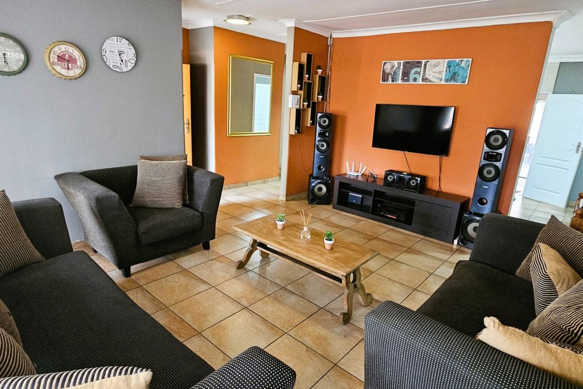 Situated in the heart of sought-after Risiville - Photo 2