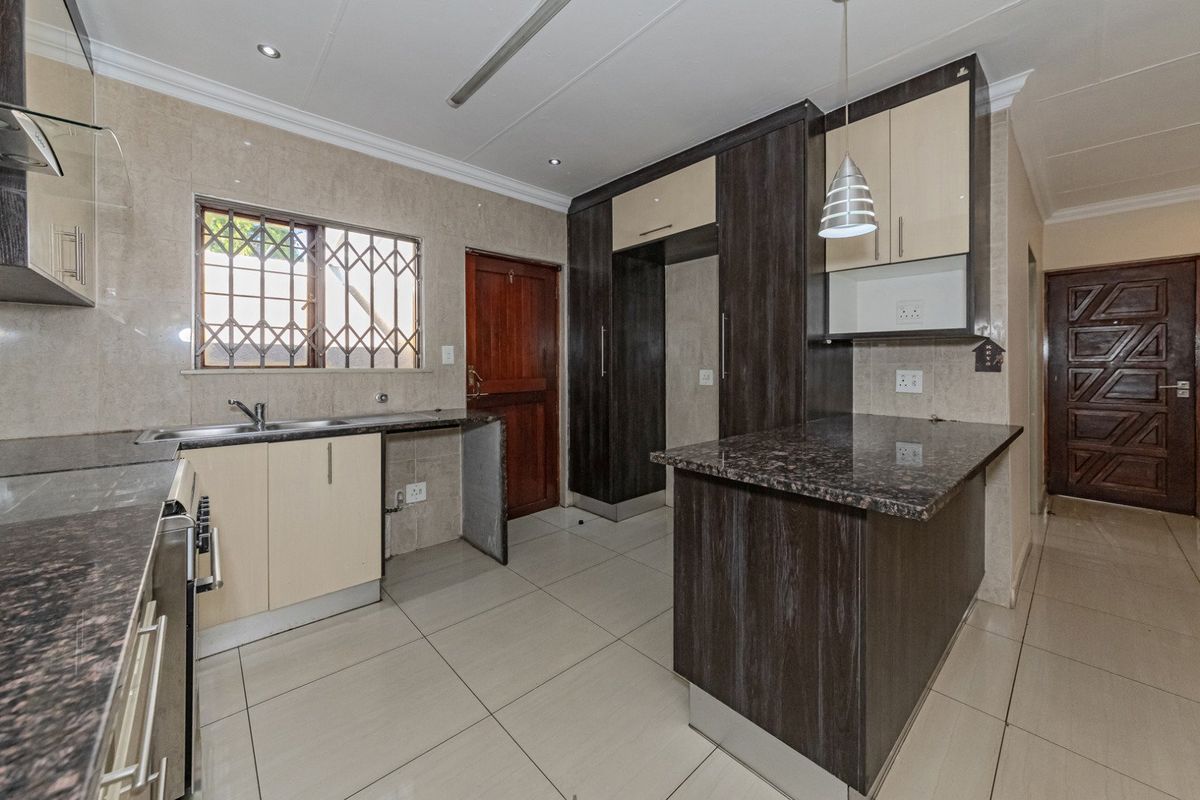 Modern 4-Bed Home in Secure Estate - Photo 2