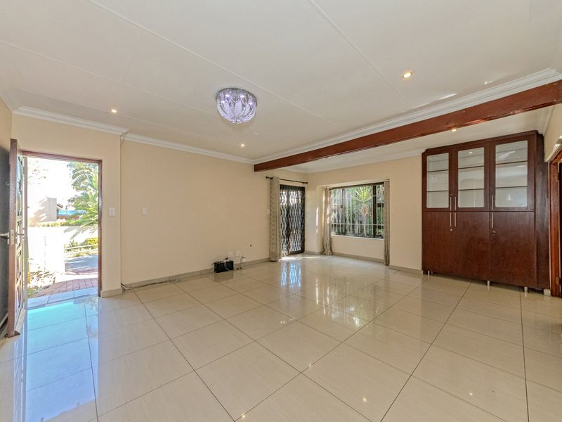 Modern 4-Bed Home in Secure Estate - Photo 7