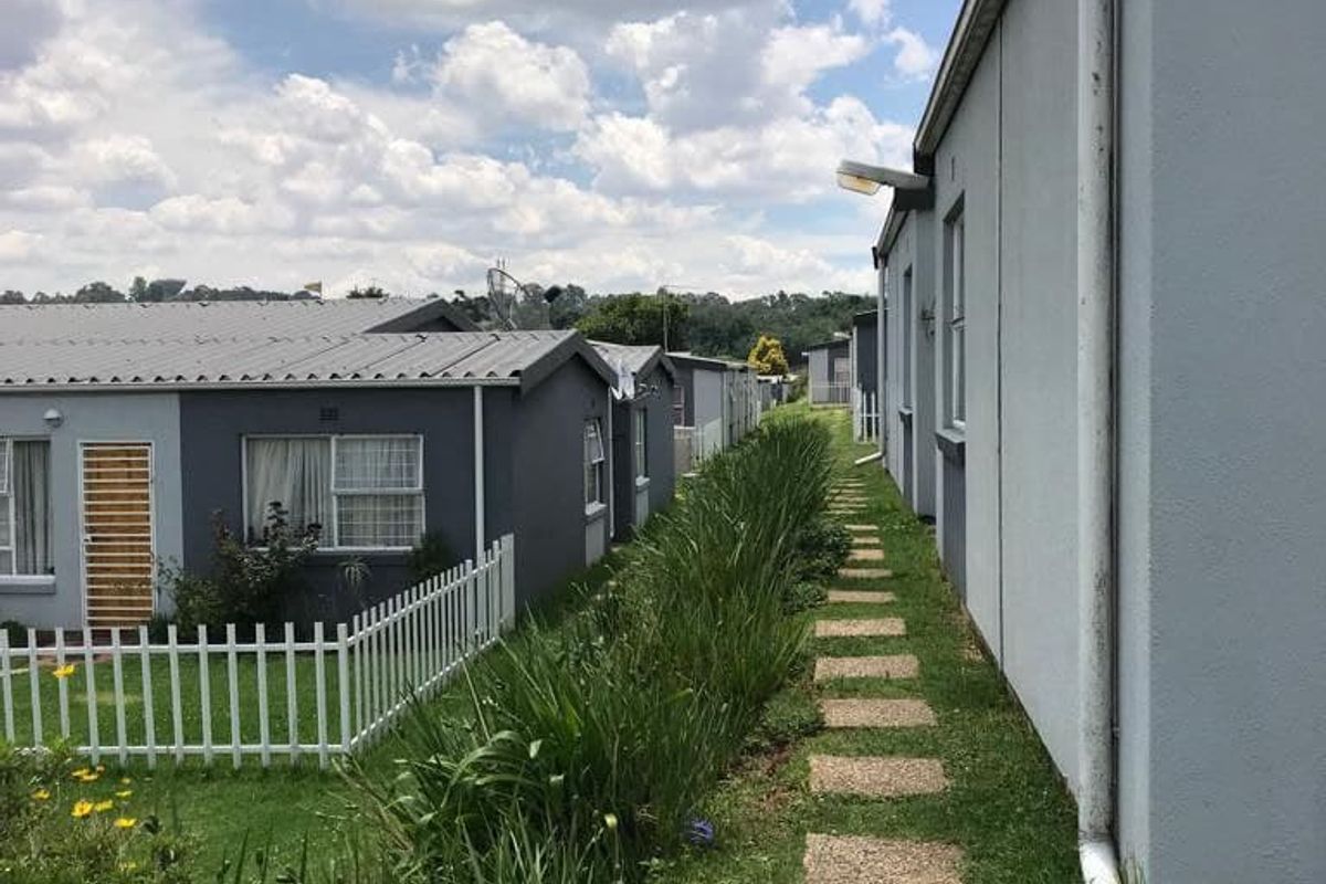 Stunning 2Bedroom House for Sale in Ridgeway - Photo 2