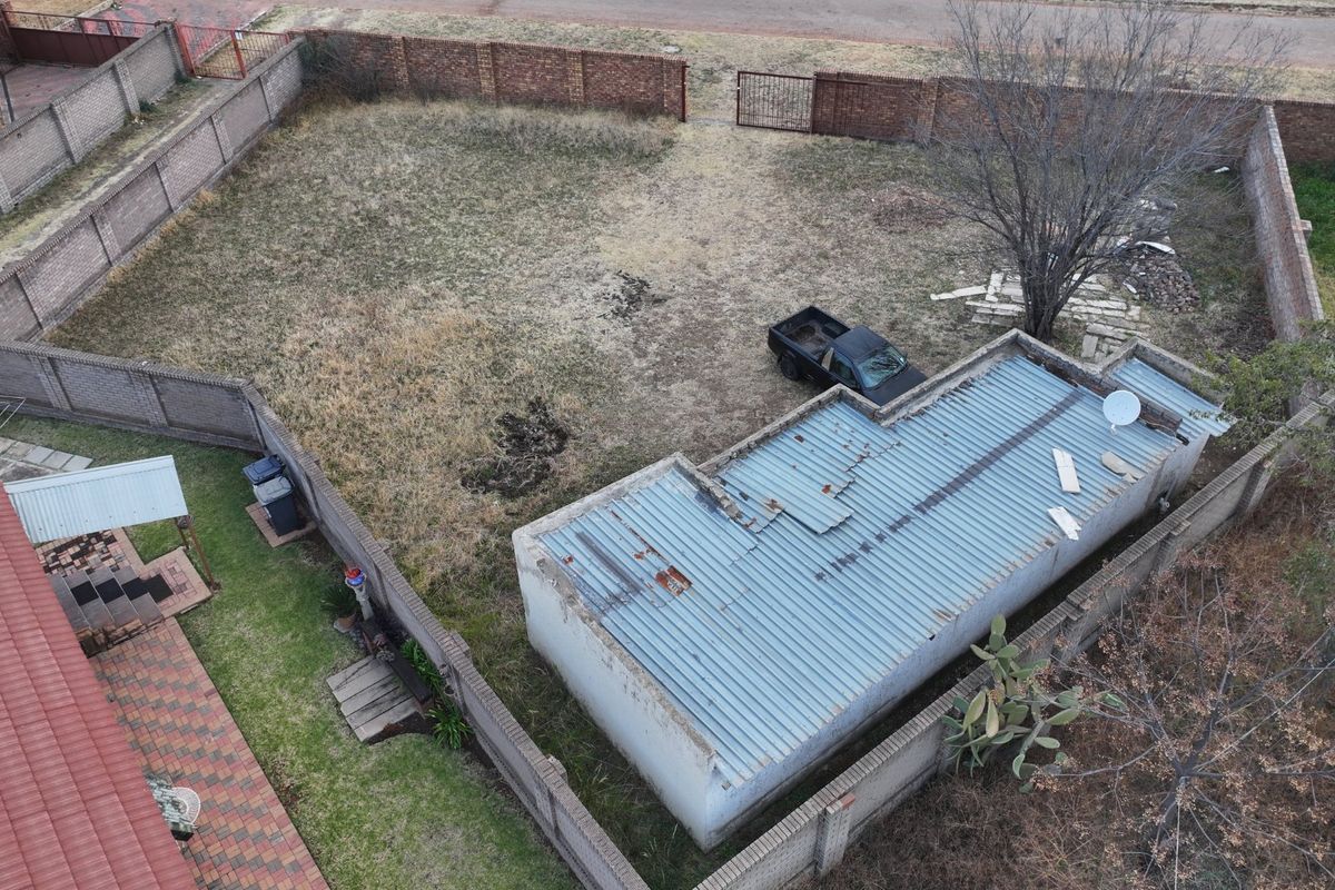 Prime Land for Sale in Jameson Park - Photo 2