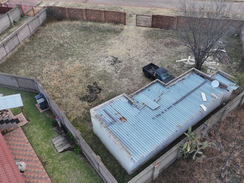 Prime Land for Sale in Jameson Park - Photo 2