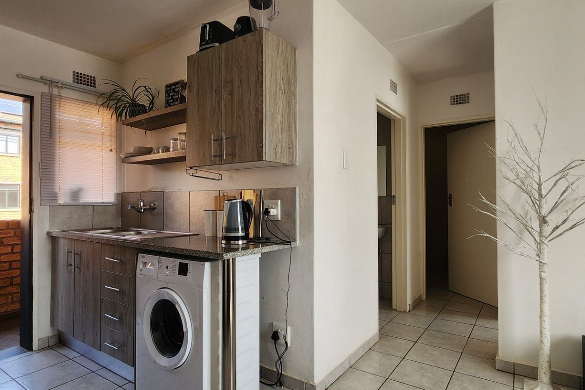 Spacious 2Bedroom House for Sale in The Bronx (Sky City) - Photo 5
