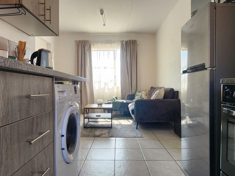Spacious 2Bedroom House for Sale in The Bronx (Sky City) - Photo 9