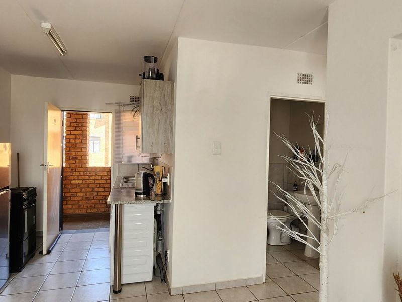 Spacious 2Bedroom House for Sale in The Bronx (Sky City) - Photo 6