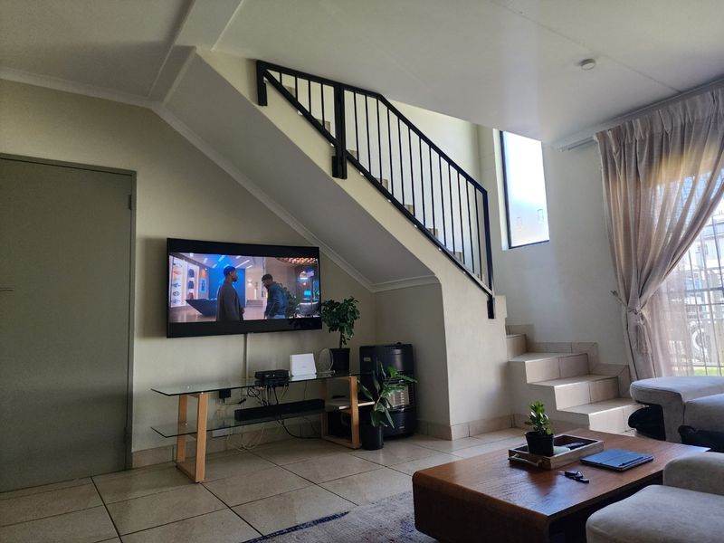 Stunning 3Bedroom House for Sale in Leopard's Rest - Photo 5