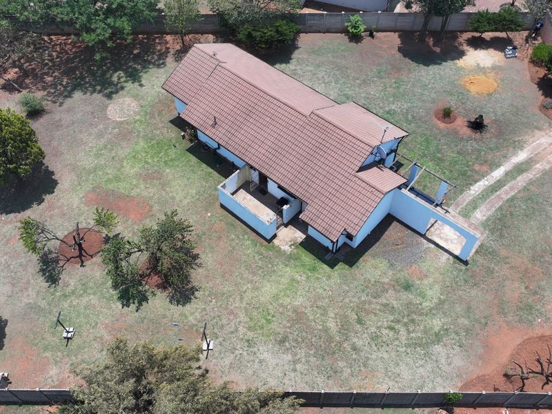 Spacious 3Bedroom House for Sale in Klipwater - Photo 4