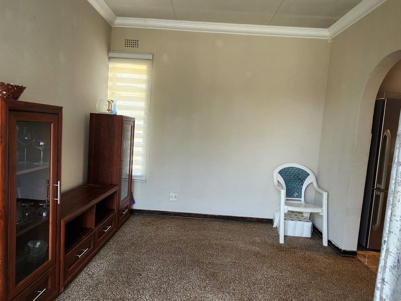 Spacious 3Bedroom House for Sale in Klipwater - Photo 8