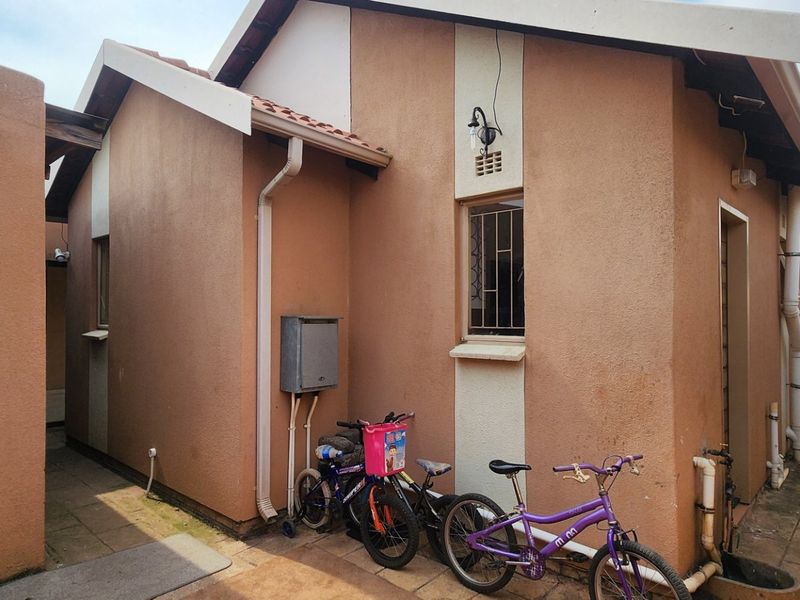 Spacious 3Bedroom House for Sale in Sky City - Photo 5