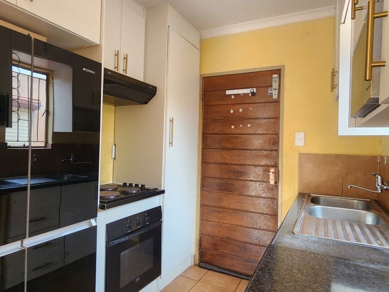 Spacious 3Bedroom House for Sale in Sky City - Photo 10