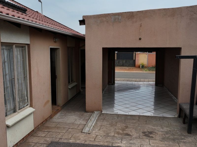 Spacious 3Bedroom House for Sale in Sky City - Photo 8
