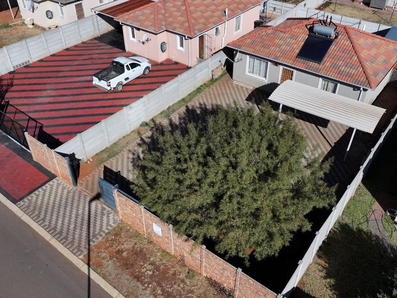 Stunning 2Bedroom House for Sale in Sky City - Photo 3