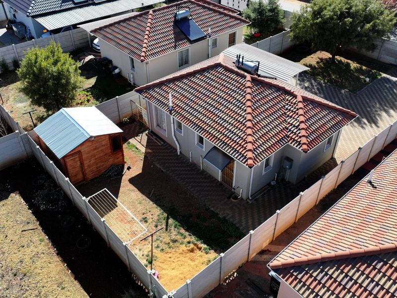 Stunning 2Bedroom House for Sale in Sky City - Photo 4