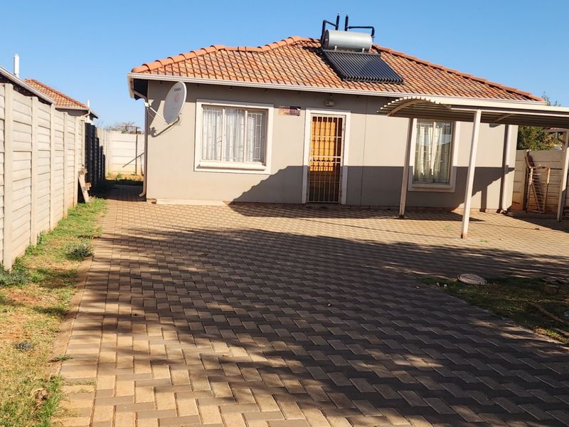 Stunning 2Bedroom House for Sale in Sky City - Photo 7