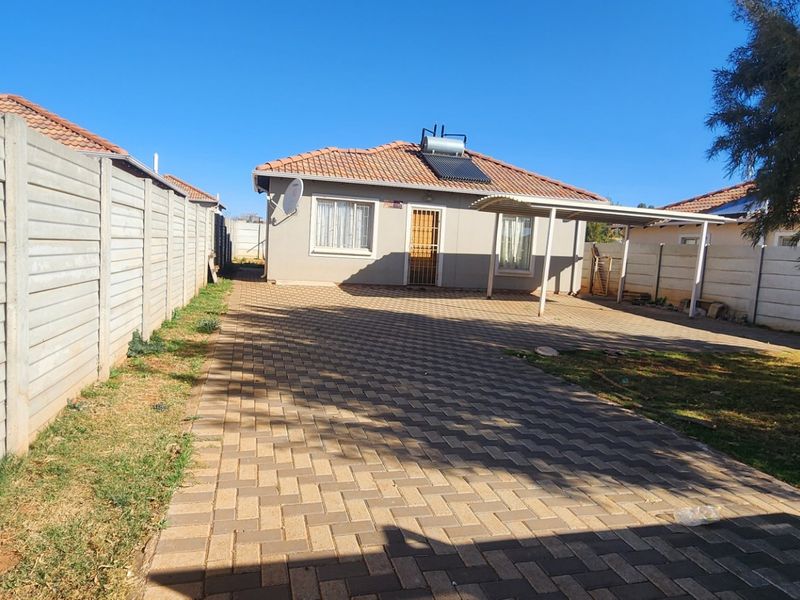 Stunning 2Bedroom House for Sale in Sky City - Photo 8