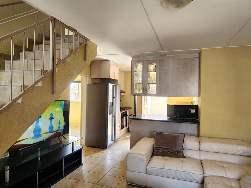 Spacious 3Bedroom House for Sale in Leopards Rest Security Estate - Photo 10