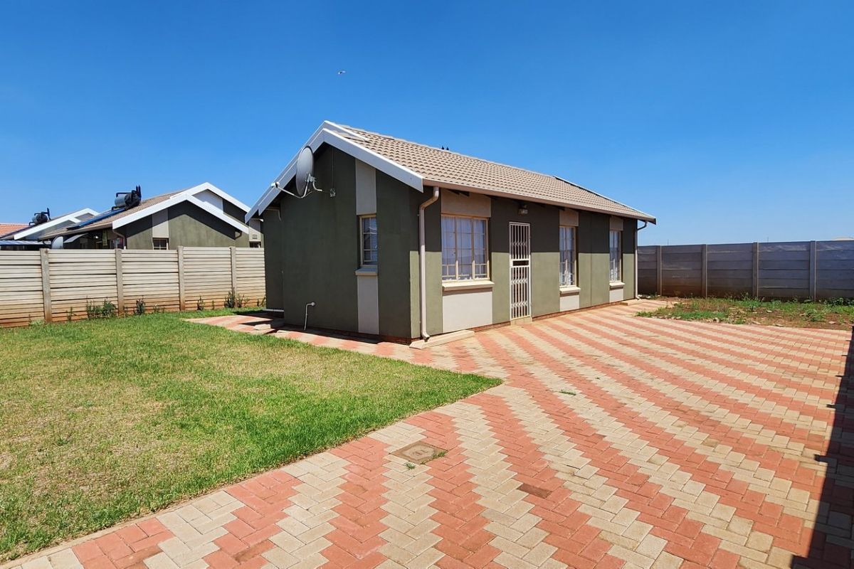 Stunning 3Bedroom House for Sale in Sky City - Photo 4