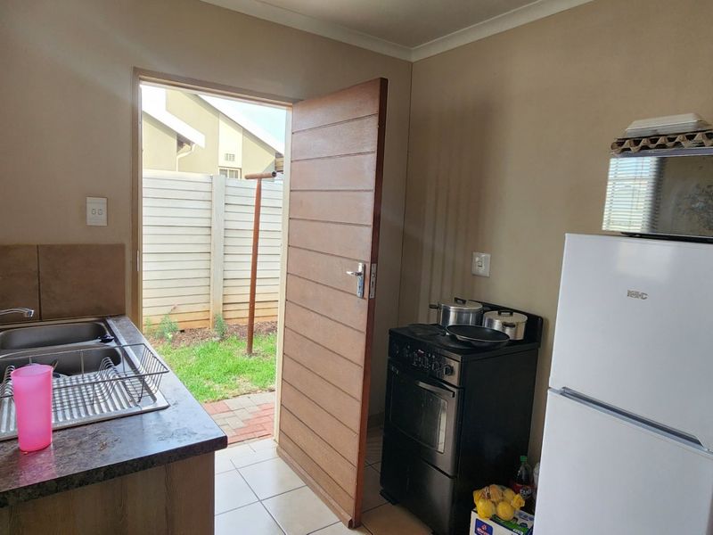 Stunning 3Bedroom House for Sale in Sky City - Photo 9