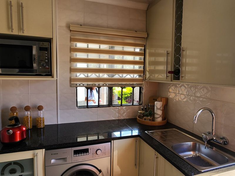 Stunning 3Bedroom House For Sale in Protea Plan - Photo 10