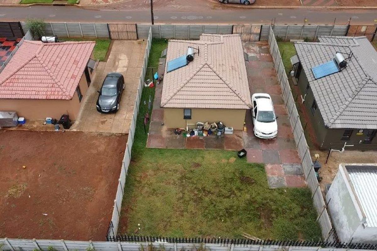 Stunning 3Bedroom House for Sale in Protea Glen - Photo 4