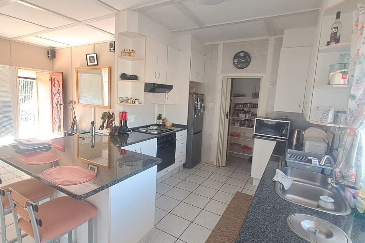 Well-Maintained 3-Bedroom Home for Sale – Vaal Marina - Photo 2