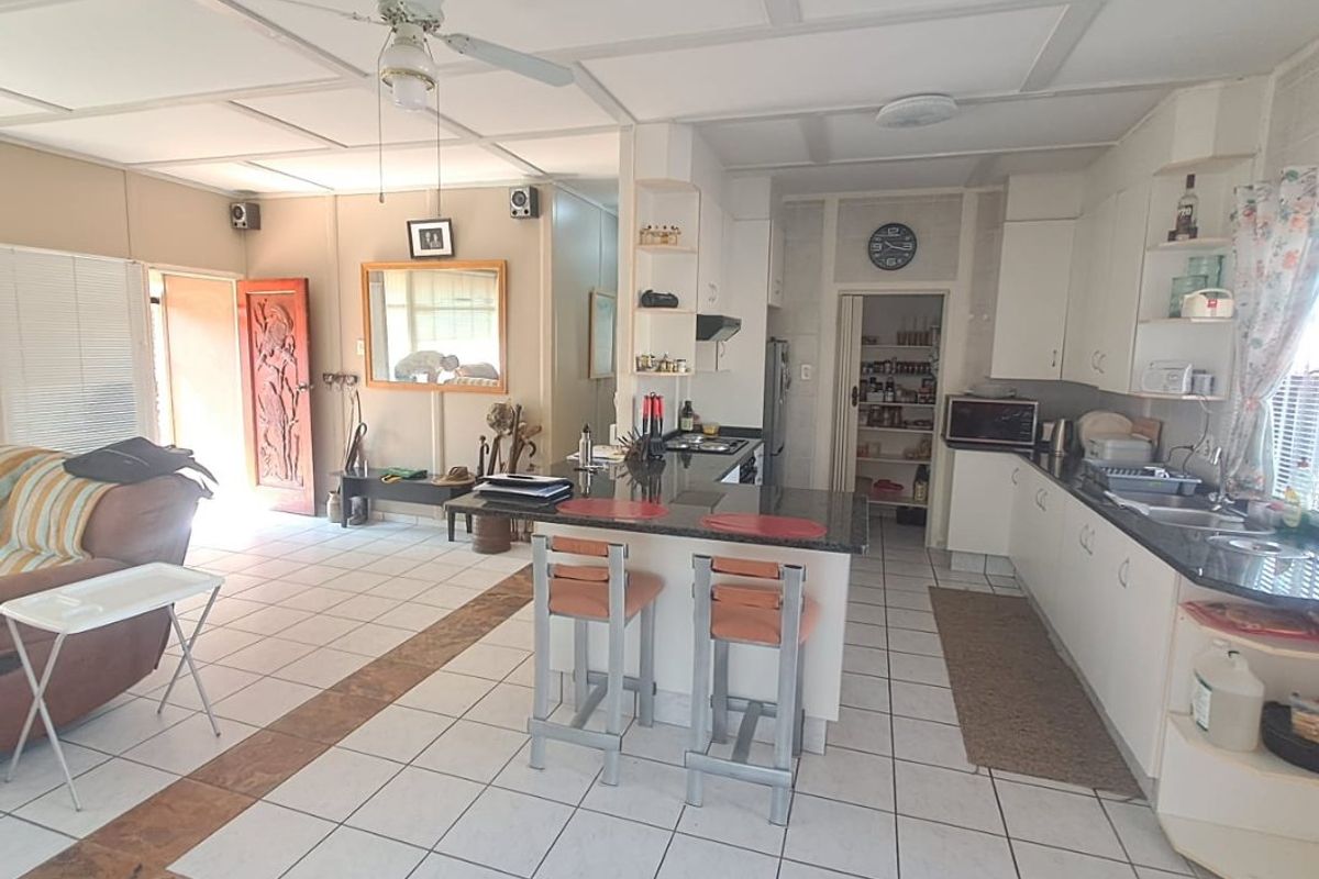 Well-Maintained 3-Bedroom Home for Sale – Vaal Marina - Photo 3