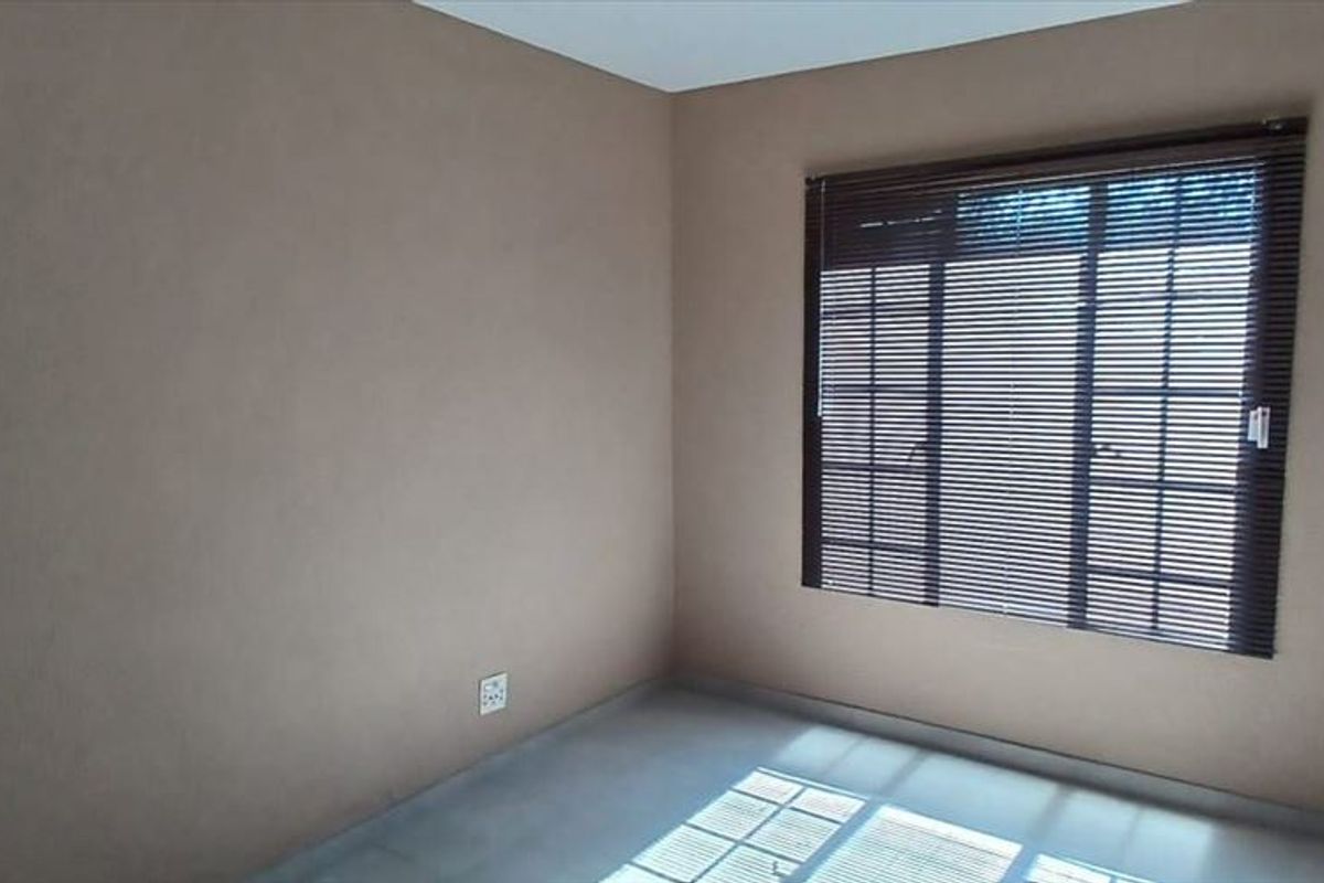 Spacious Family Home with Modern Comforts - Photo 3