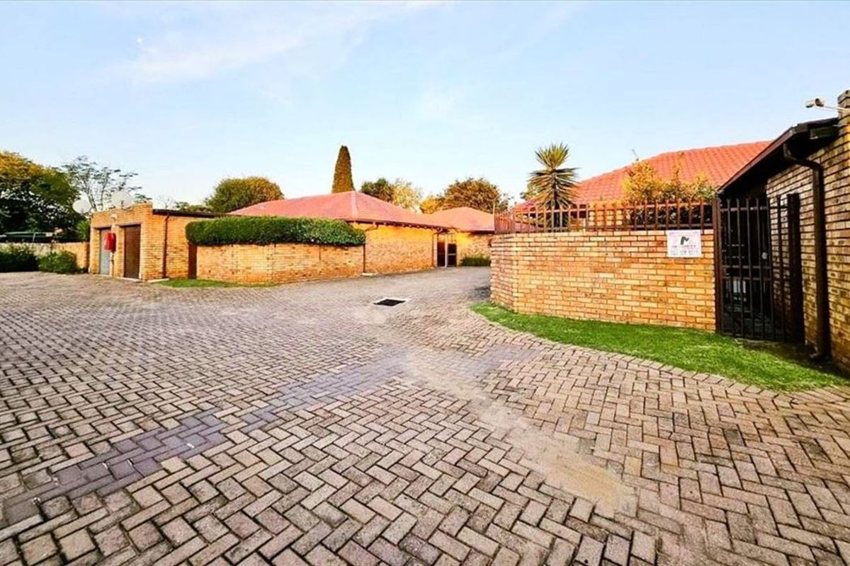 Neat and Cozy Home with Essential Features - Photo 3