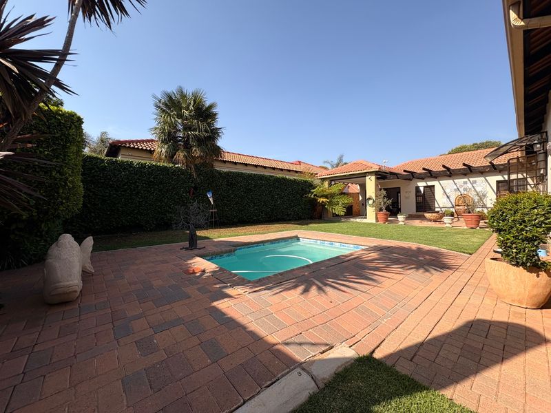 Modern Comfort in a Prime Location  - Photo 2