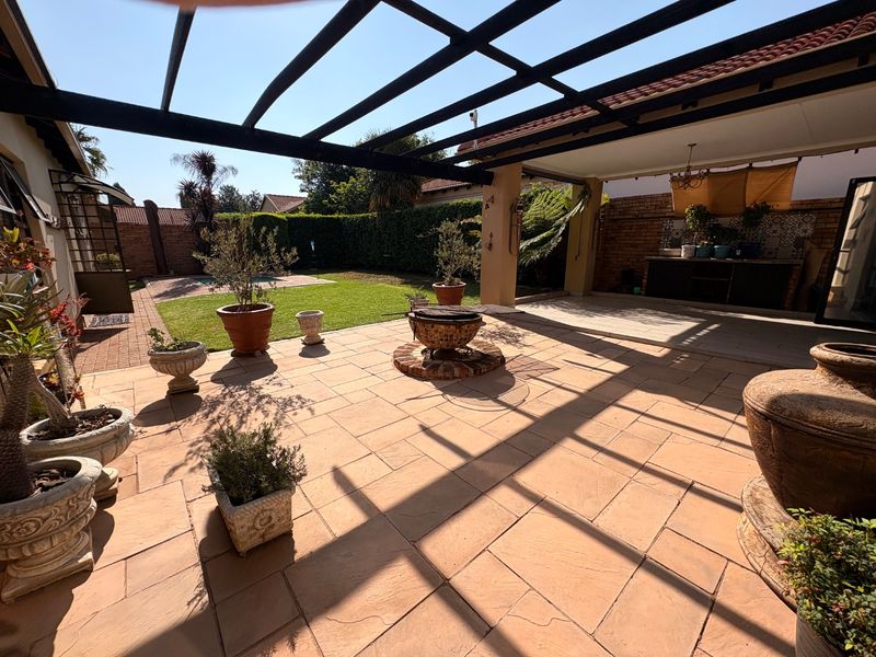 Modern Comfort in a Prime Location  - Photo 4