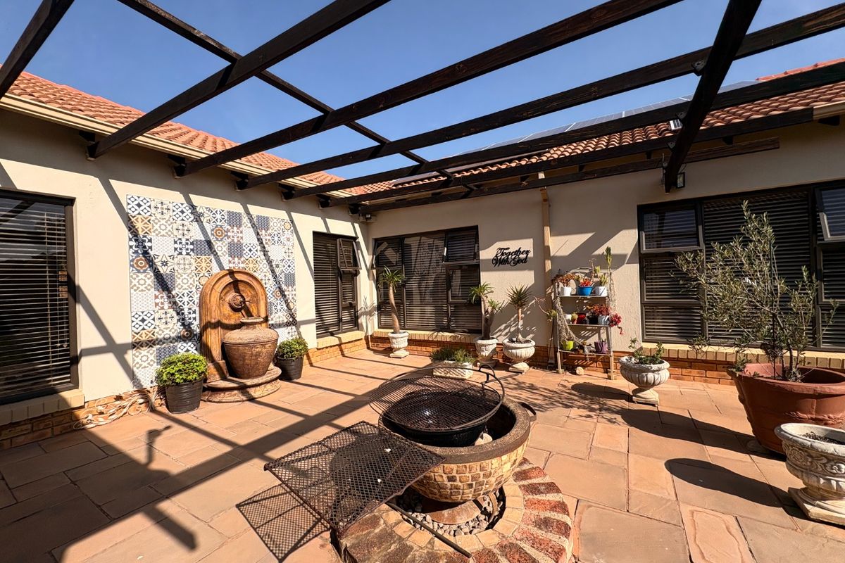 Modern Comfort in a Prime Location  - Photo 5