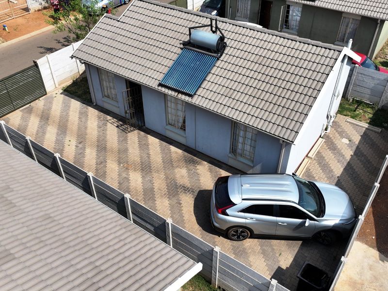 Spacious 3Bedroom House for Sale in Sky City - Photo 4