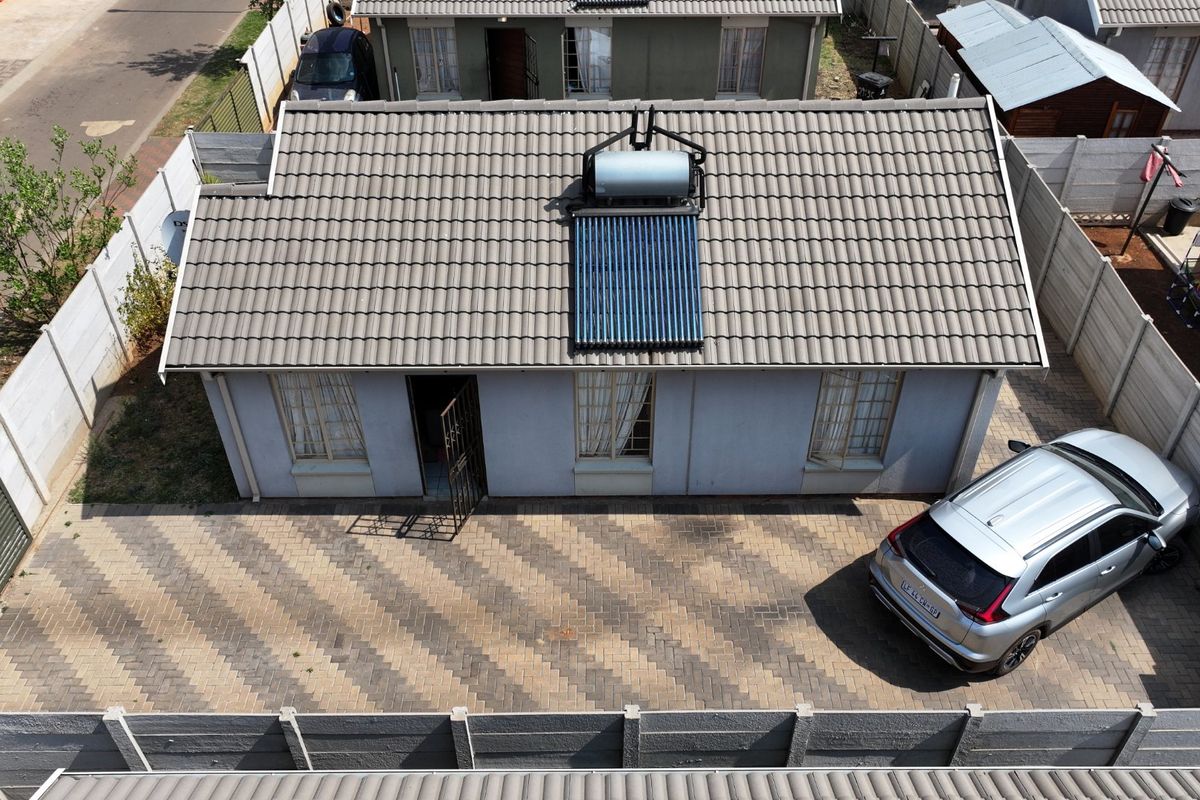 Spacious 3Bedroom House for Sale in Sky City - Photo 3